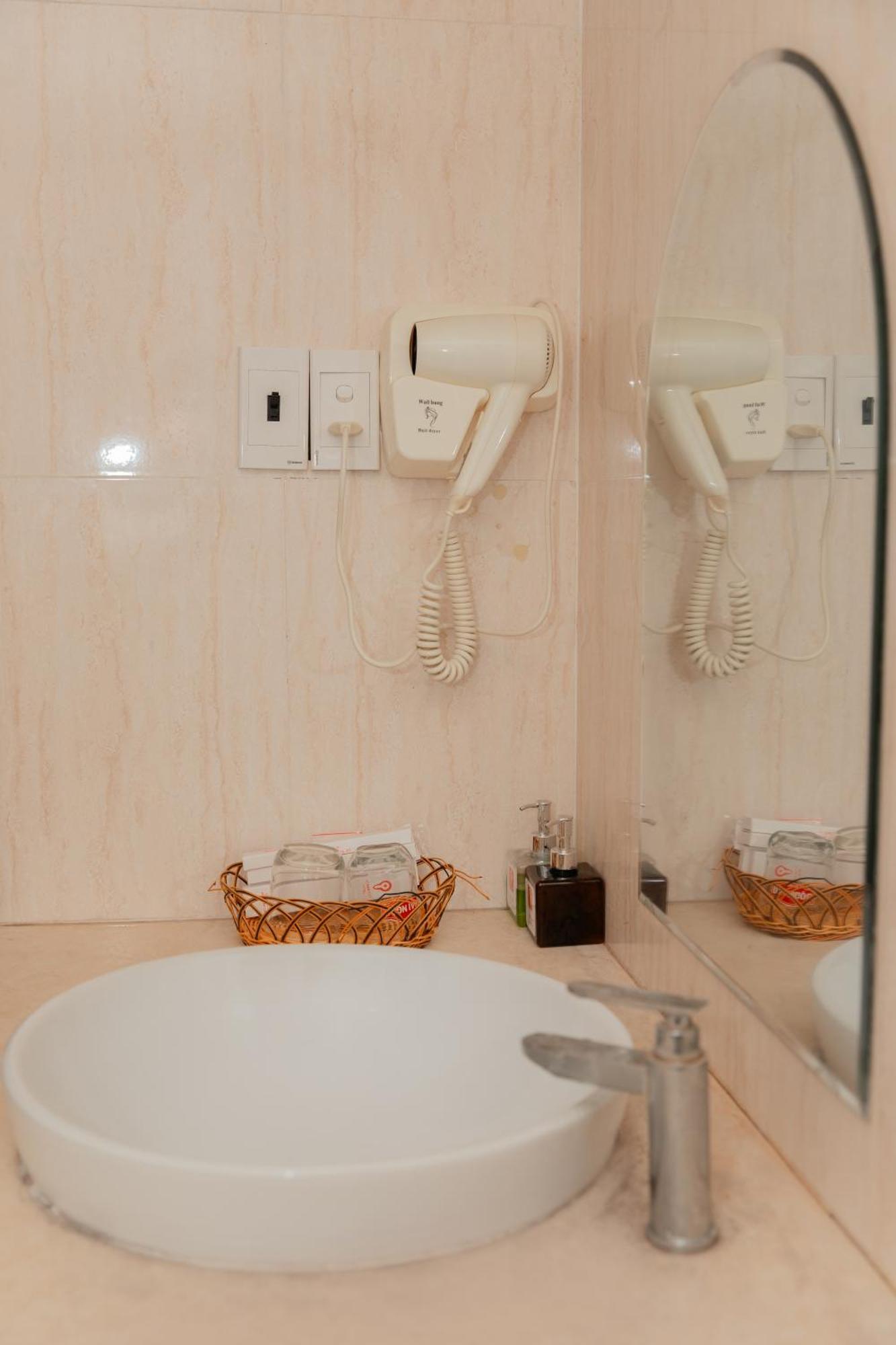 Khach San Son Thinh Hotel Вунгтау Екстер'єр фото